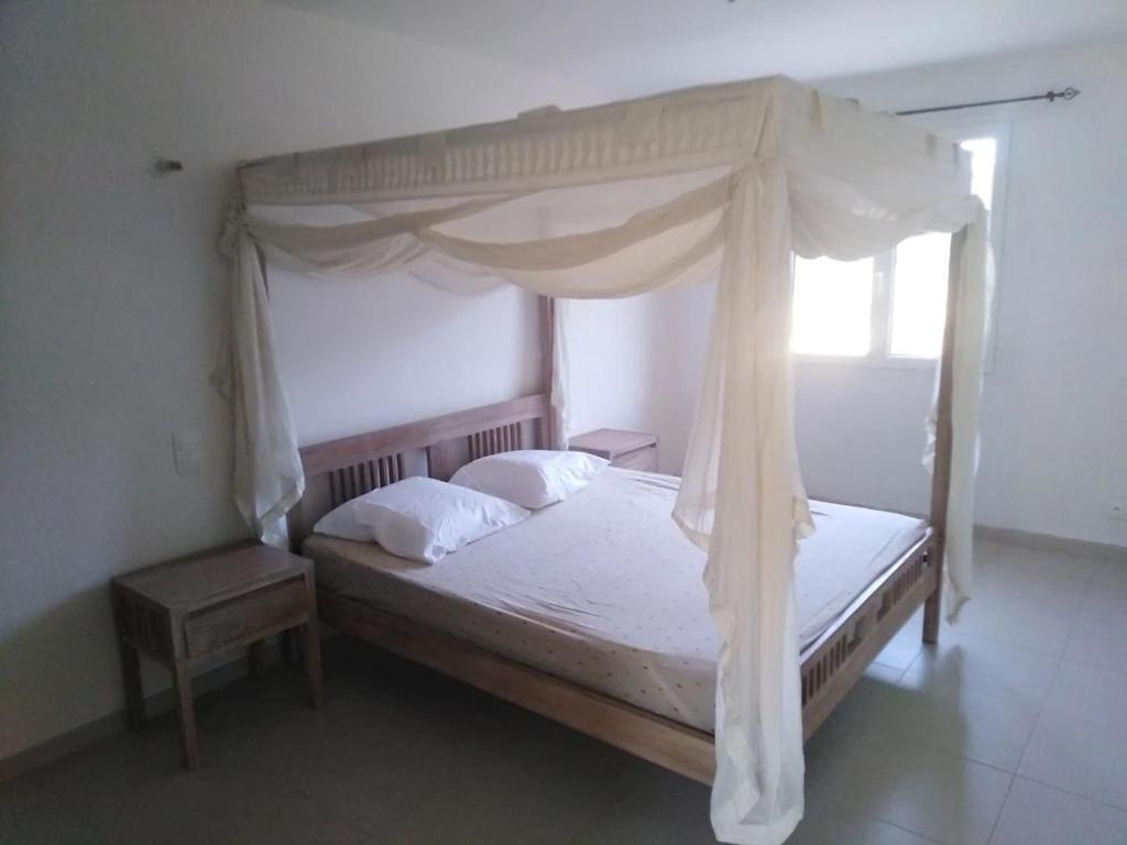 Chez Edgi Bed & Breakfast บุยส์-เลส์-บาโรนนีส์ ภายนอก รูปภาพ